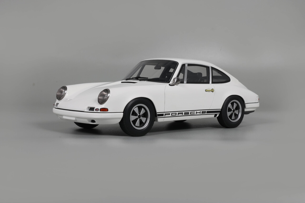 1/18 GT Spirit 1967 Porsche 911 R (Grand Prix White) Car Model