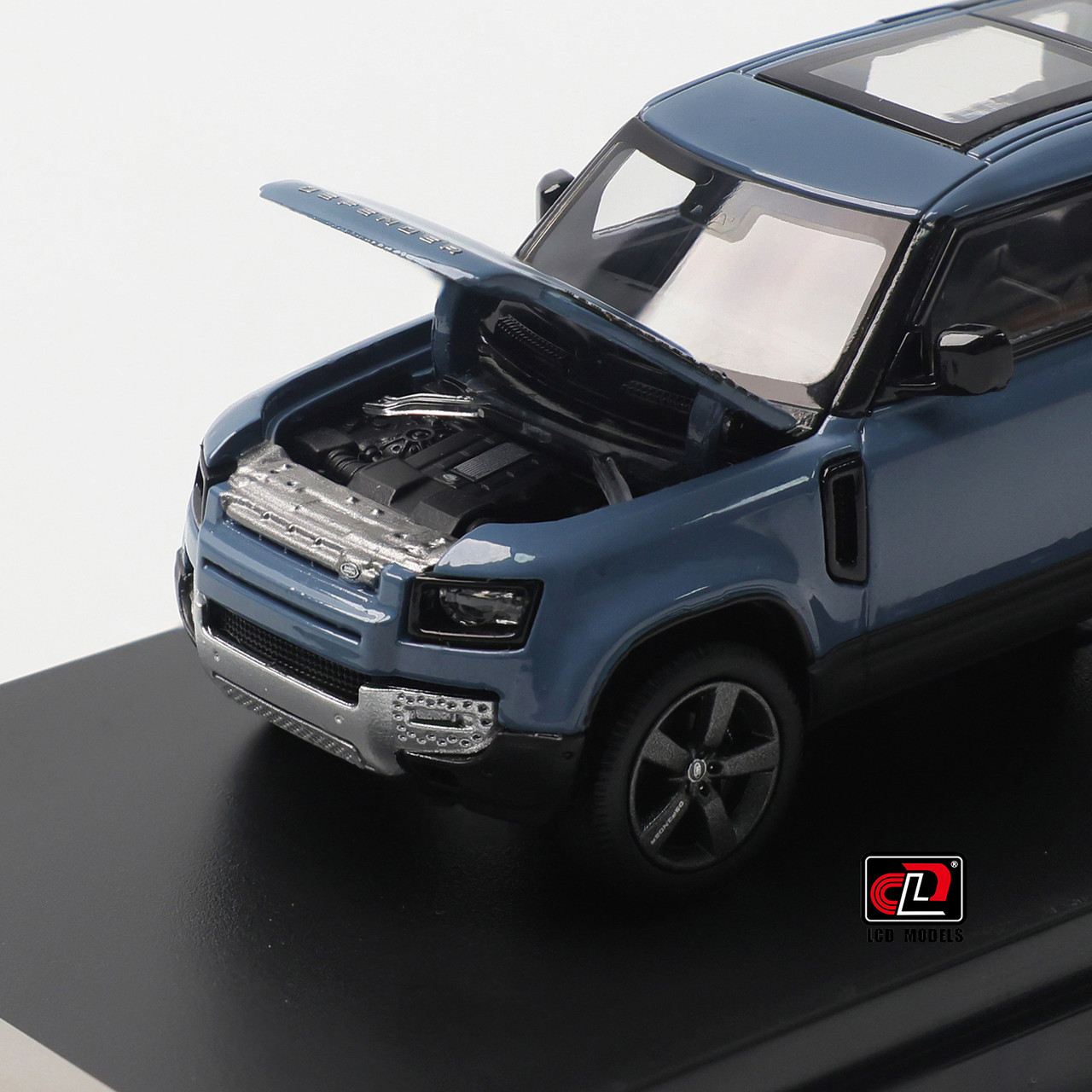 1/64 LCD Land Rover Defender 90 (Blue) Diecast Car Model