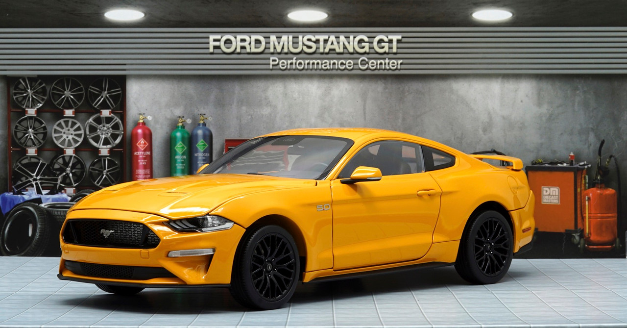 2019 ford mustang diecast