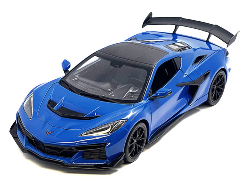 1/18 Maisto Chevrolet Corvette C8 ZR1 Coupe (Blue) Diecast Car Model