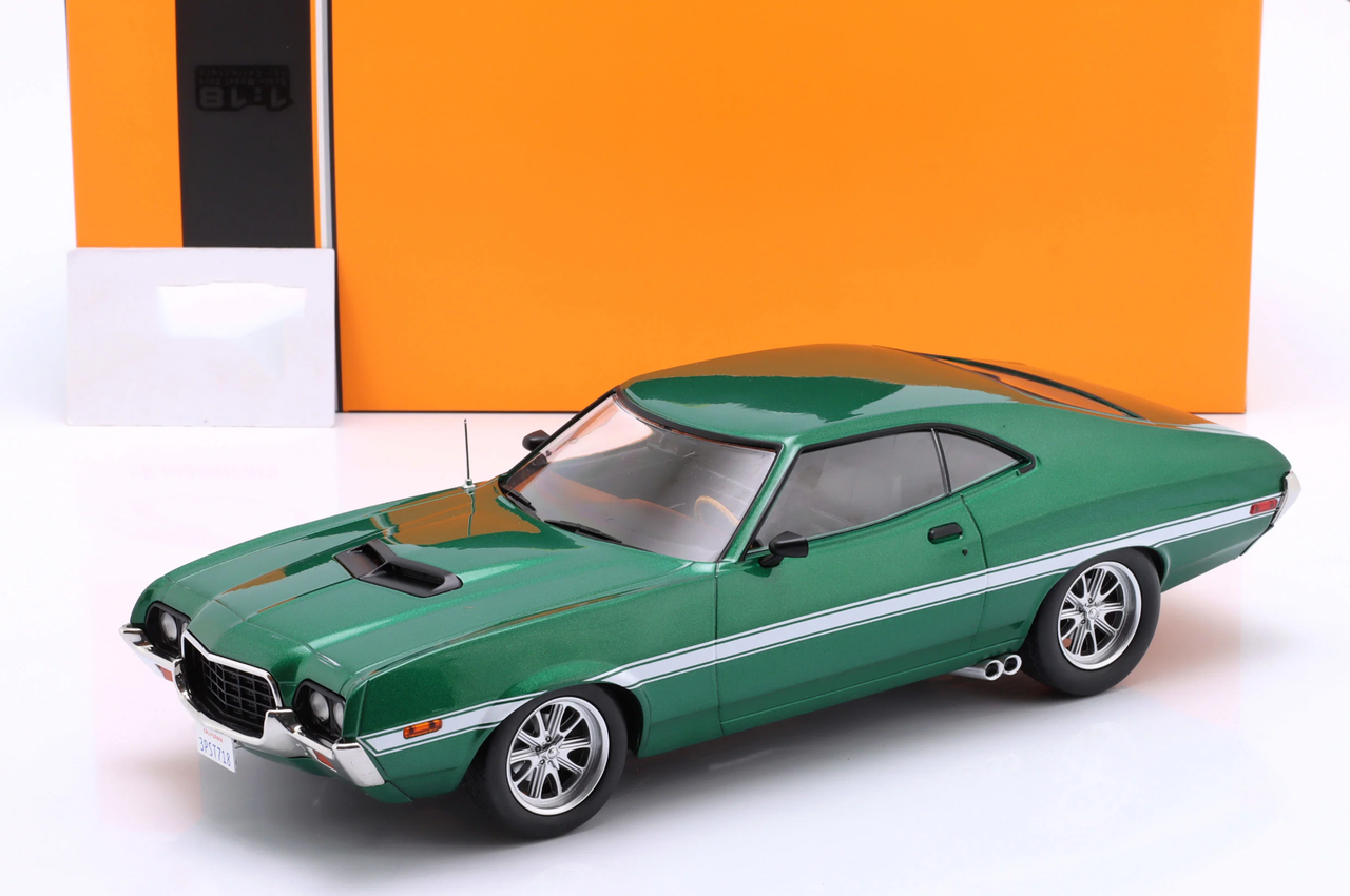 1972 FORD GRAN TORINO SPORT 2-DOOR RED 1⁄18 DIECAST MODEL CAR BY