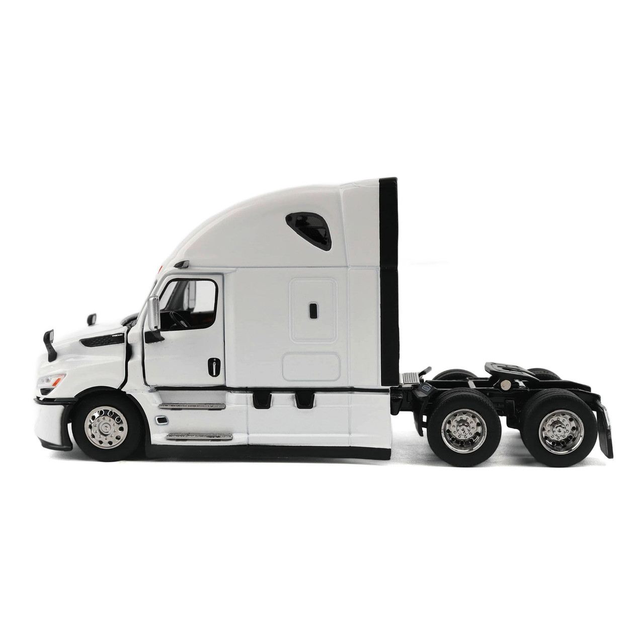 1/64 Diecast Masters 2025 Freightliner Cascadia Gen-5 ('2025) Tractor (Winter white) Diecast Model