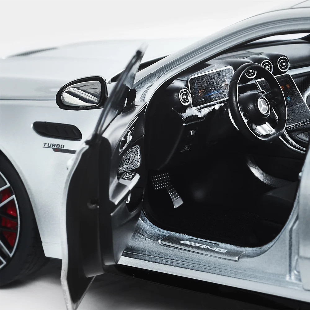 1/18 NZG Mercedes-AMG C 63 S E Performance (Hightech Silver
