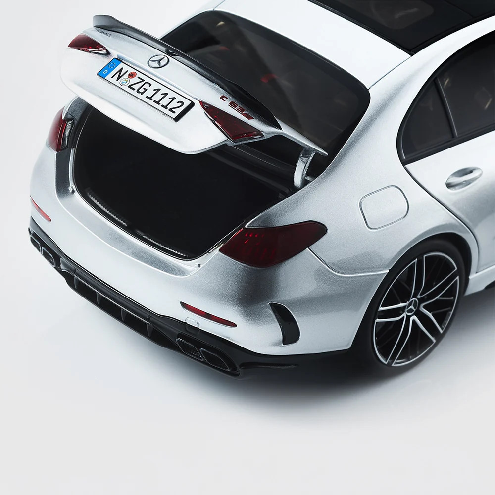 1/18 NZG Mercedes-AMG C 63 S E Performance (Hightech Silver