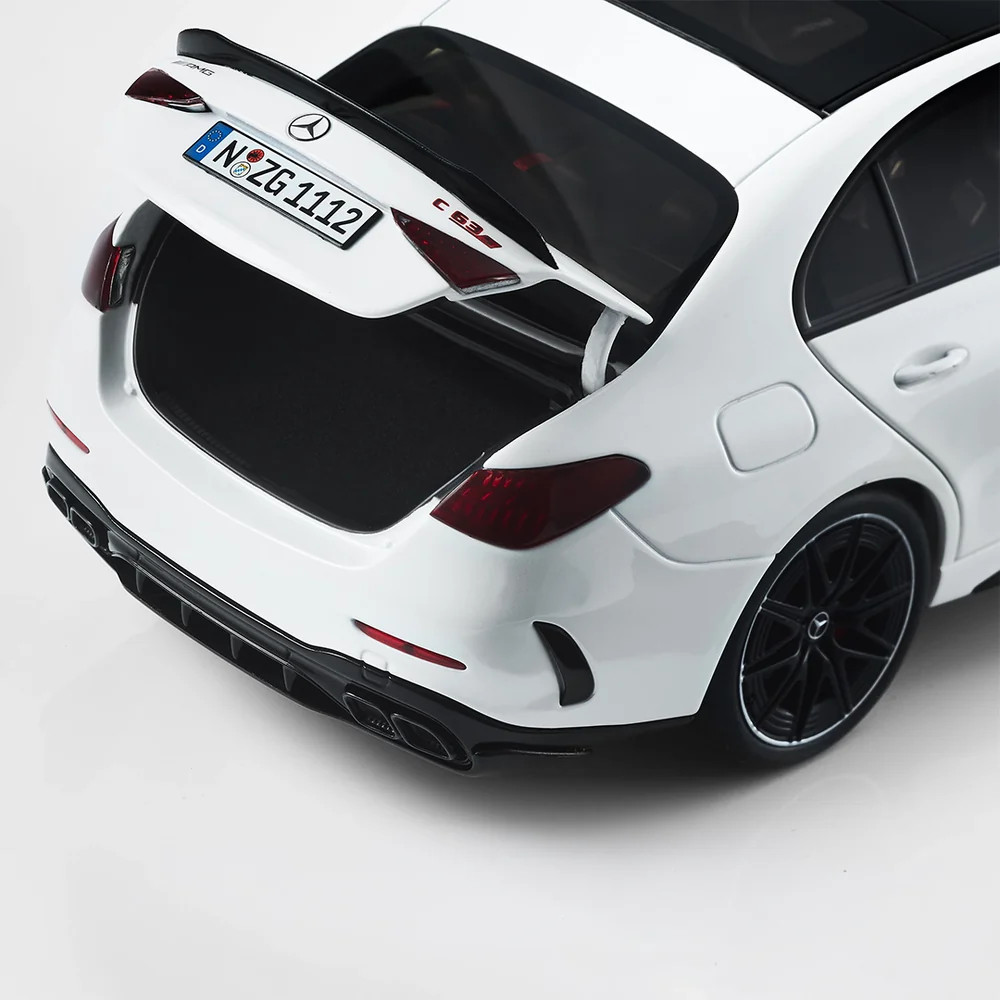 1/18 NZG Mercedes-AMG C 63 S E Performance (Opalith White) Diecast Car Model