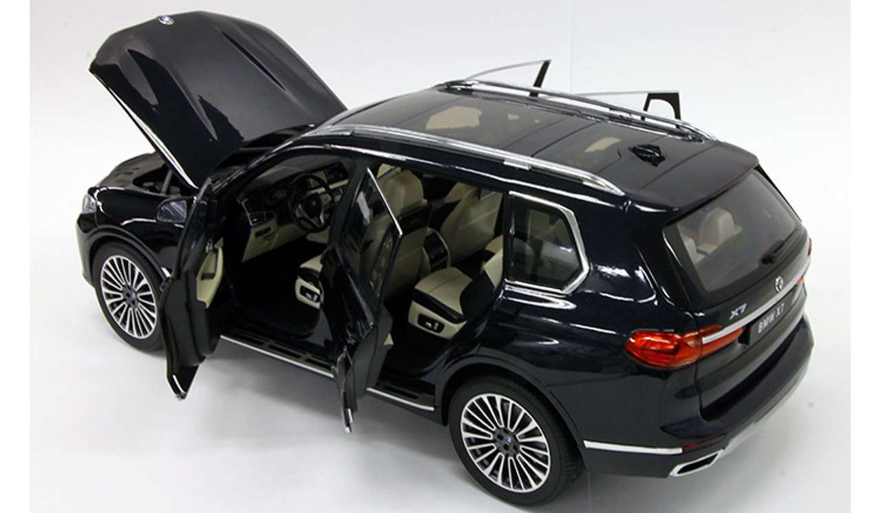 1/18 Dealer Edition BMW X7 G07 (Black) Diecast Car Model