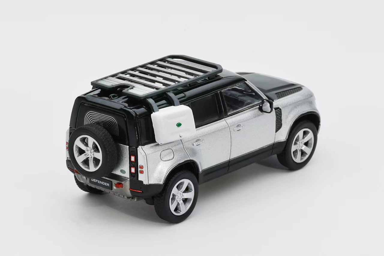 1/64 GCD X enchery Land Rover Defender 110 (Silver) Diecast Car