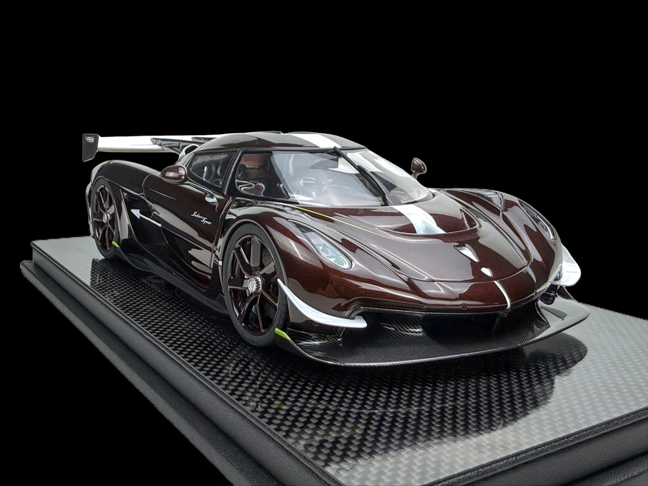 レイ 1/18 Frontiart Koenigsegg Jesko Sadair's Spear (76 Brown) Car