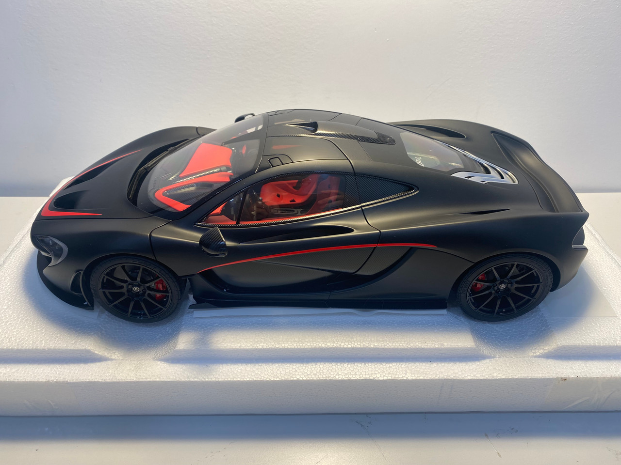 NEW BUT NONE MATCHING BOX 1/12 AUTOart McLaren P1 (Matte Black with Red Accents) Car Model