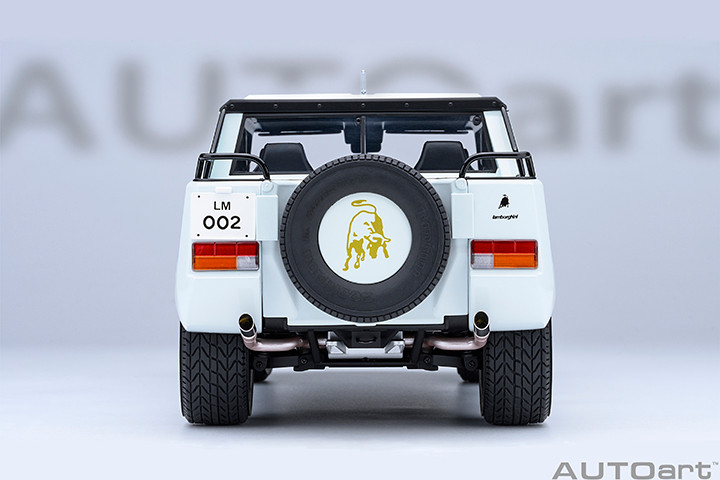 1/18 AUTOart Lamborghini LM002 (Bianco Polo White) Car Model