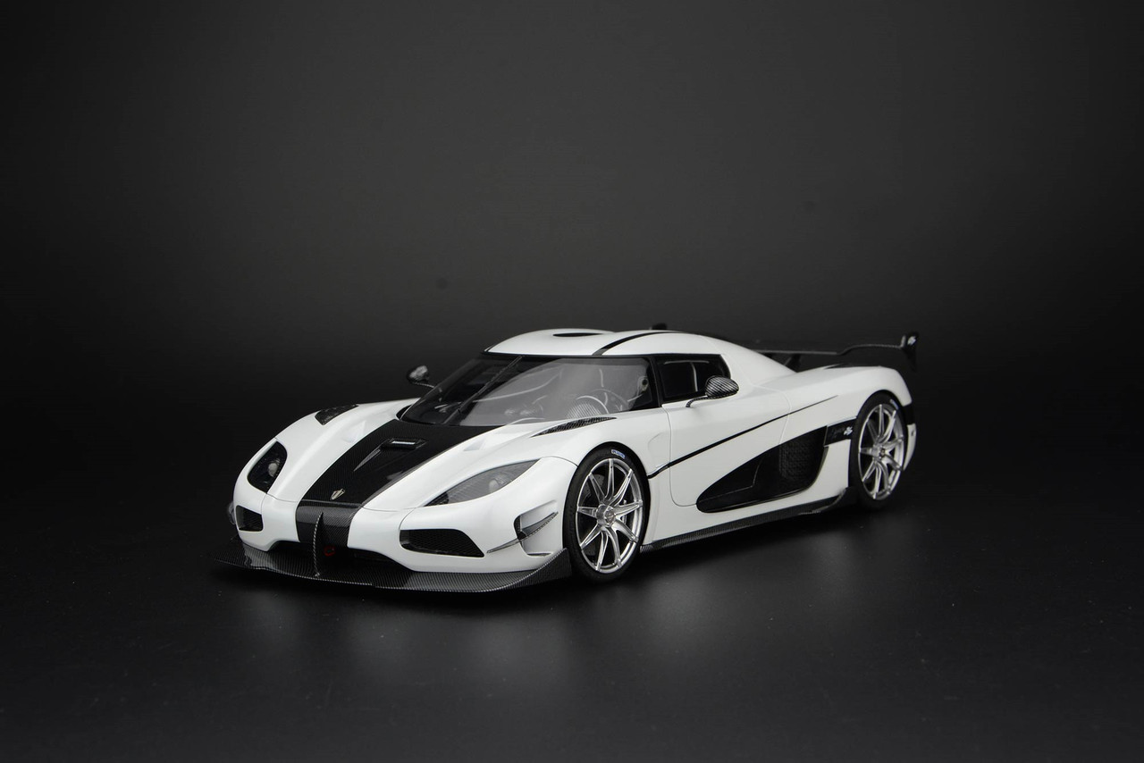 1/18 FA Frontiart Koenigsegg Agera RS (Pearl White) Resin Car