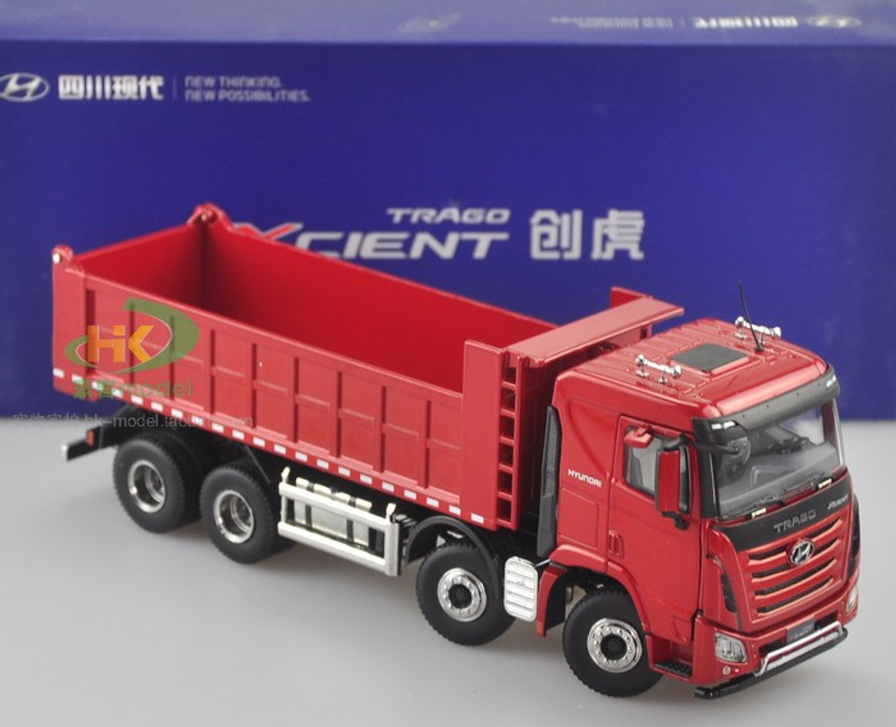 1/36 HYUNDAI TRAGO XCIENT TRUCK (RED)