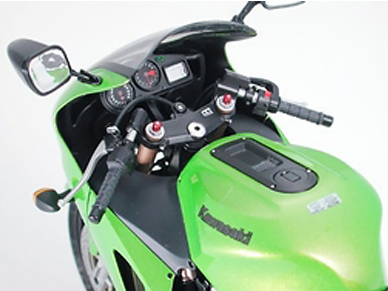 Model Kit Kawasaki Ninja ZX-12R Motorcycle 1/12 Scale Model by