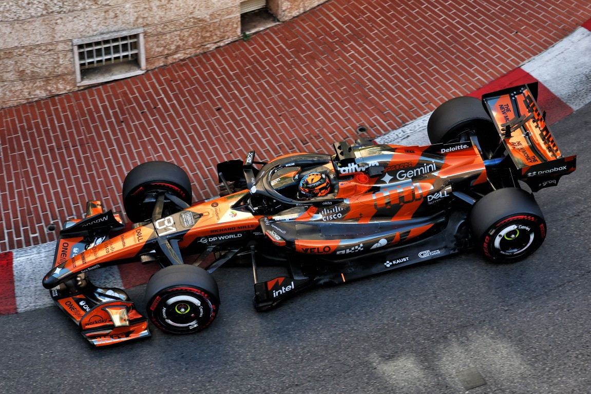 1/18 Minichamps 2026 Formula 1 Monaco GP McLaren Mastercard F1