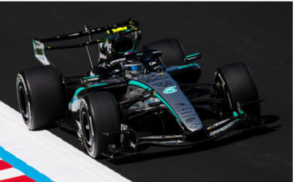 1/18 Spark 2026 Formula 1 Japanese GP Mercedes-Petronas F1 Team W17 Winner #12 Kimi Antonelli Car Model 