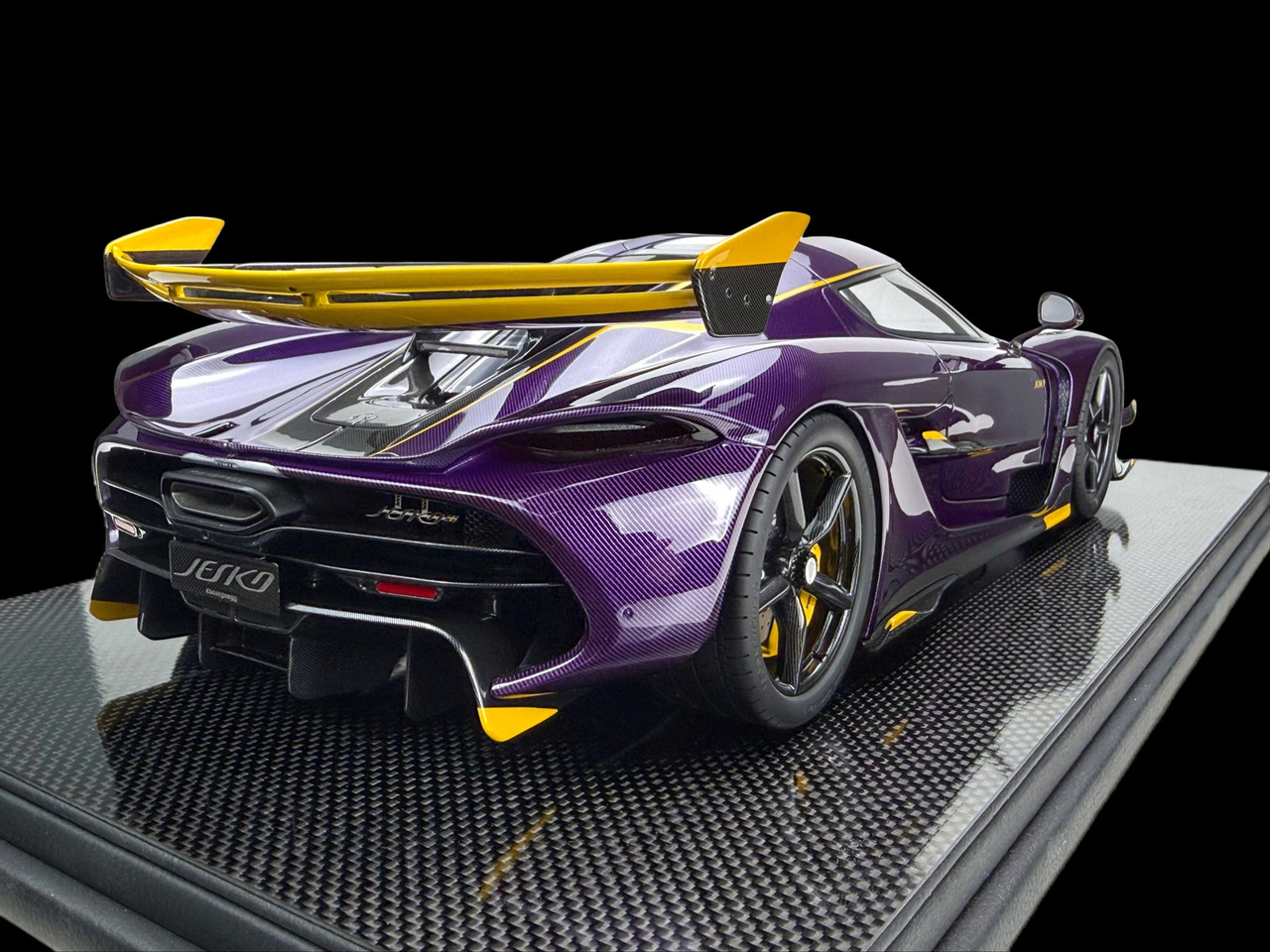 1/12 Frontiart Koenigsegg Jesko 7559 Purple Tinted Carbon Car