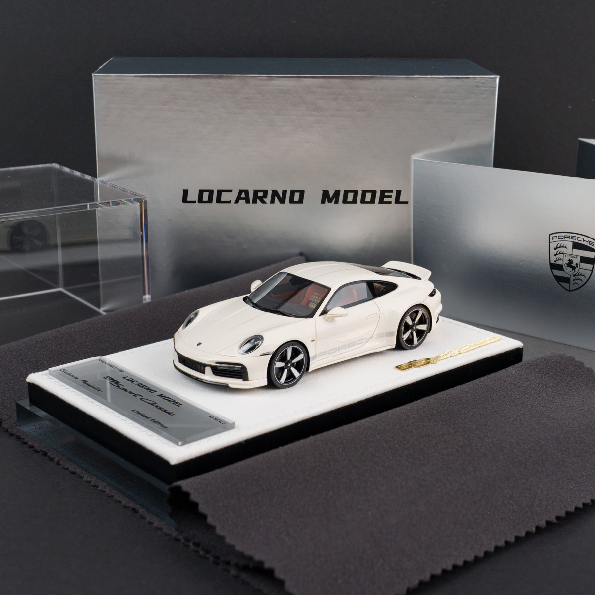 1/43 Locarno Model Porsche 911 992 Sport Classic PTS (Light Ivory