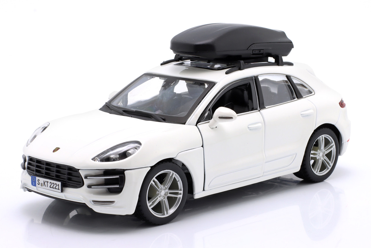 1/24 BBurago Porsche Macan with Roof Box (White) Diecast Car Model