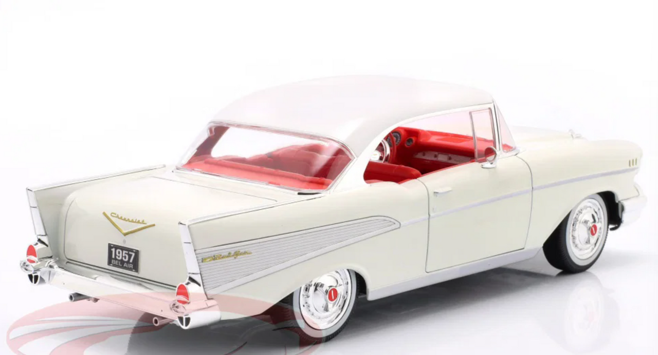 1/18 Maisto 1957 Chevrolet Bel Air Coupe (White) Diecast Car Model