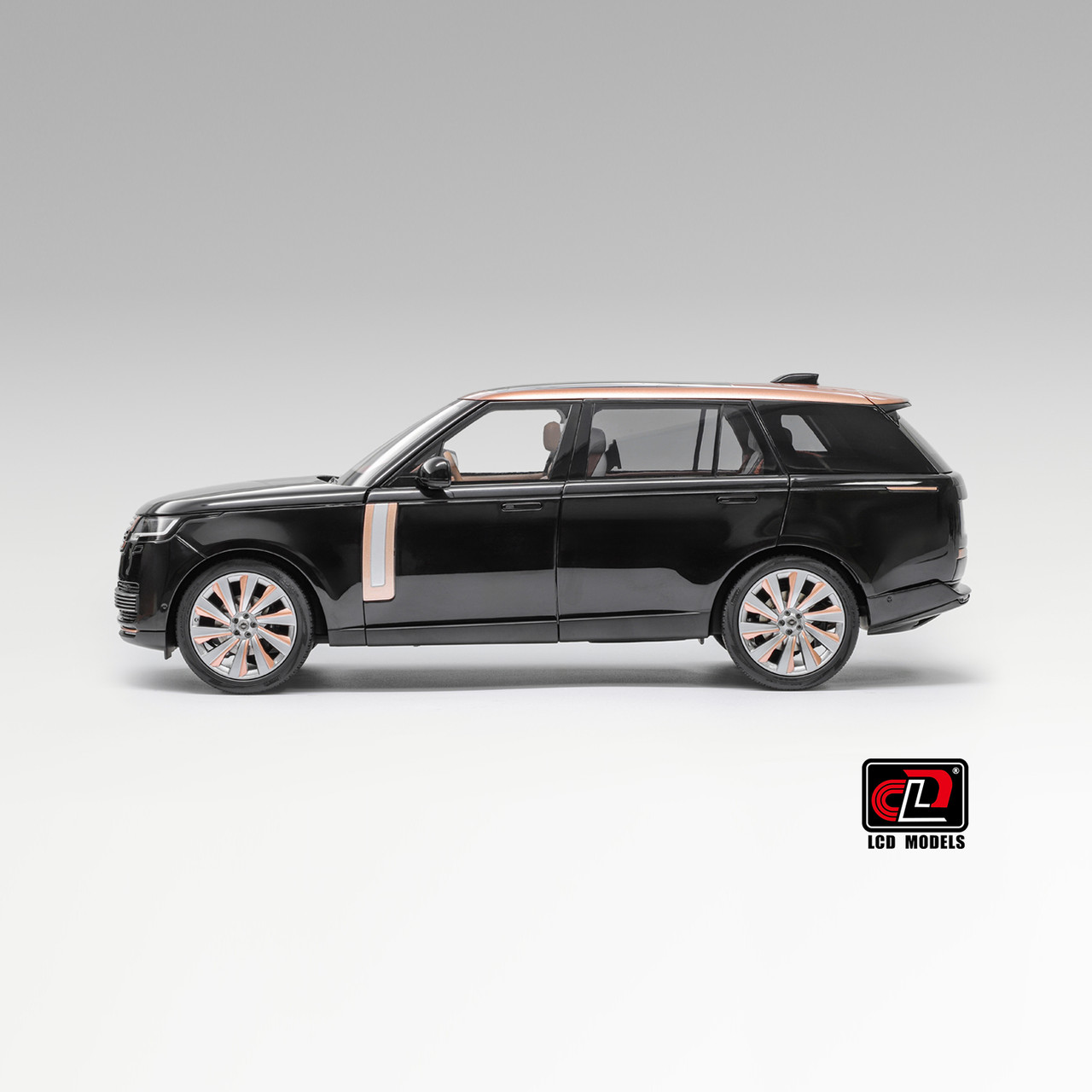 1/18 LCD 2022 Land Rover Range Rover SV (Black & Gold) Diecast Car Model