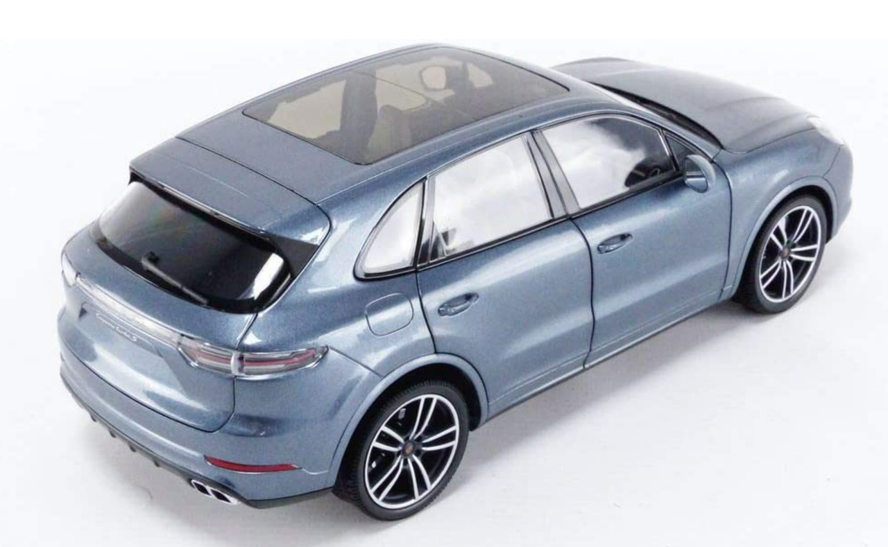 1/18 Minichamps 2017 Porsche Cayenne Turbo S (Blue Grey Metallic) Car Model