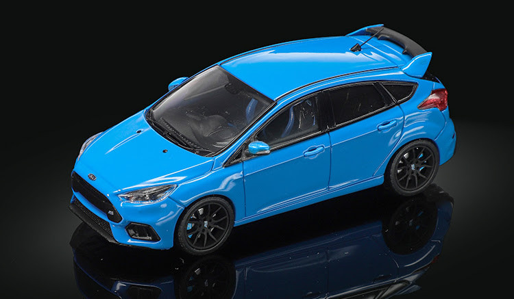 1/64 Sunstar 2018 Ford Focus RS (Nitrous Blue) Diecast Car Model