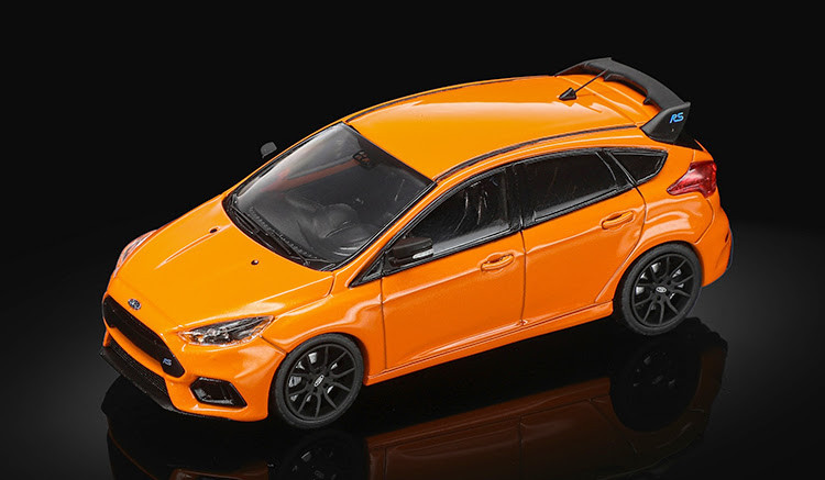 1/64 Sunstar 2018 Ford Focus RS (Teif Orange) Diecast Car Model