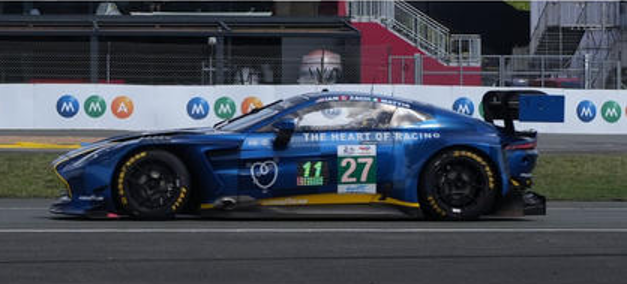 1/18 Spark Aston Martin Vantage AMR LMGT3 No.27 HEART OF RACING TEAM Le Mans 24H 2026 I. James – Z. Robichon – M. Drudi Car Model
