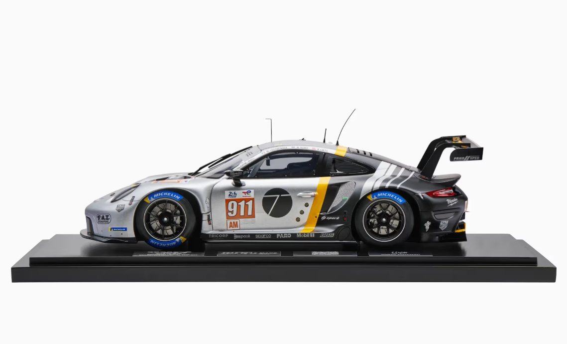 1/18 Dealer Edition 2023 Porsche 911 RSR-19 #911 24h LeMans Proton Competition Michael Fassbender, Richard Lietz, Martin Rump Car Model