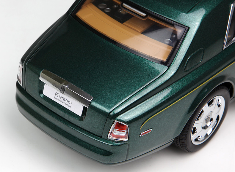 1/18 Kyosho Rolls-Royce Phantom EWB (Green w/ Golden Line) Diecast