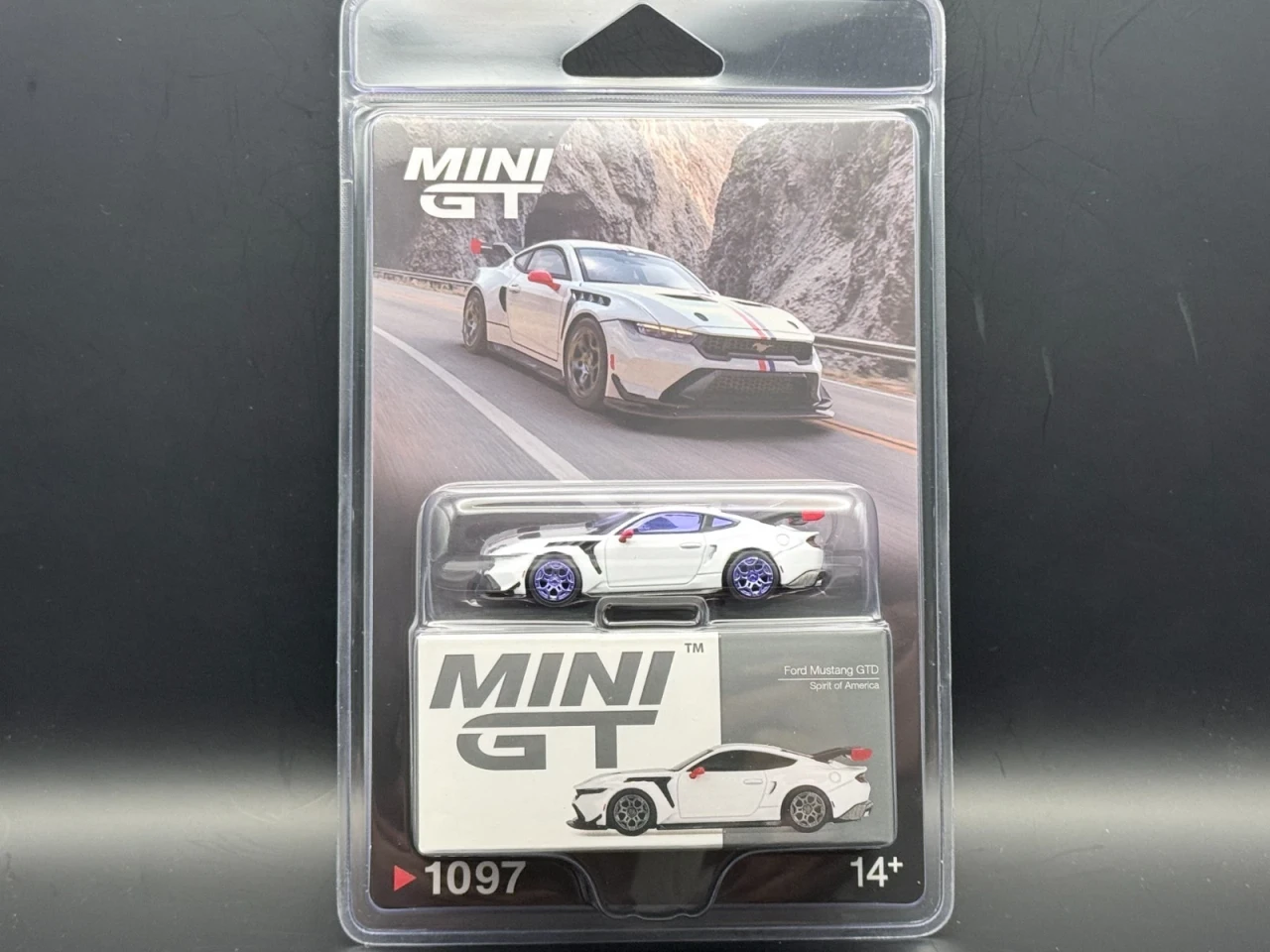 CHASE CAR 1/64 Mini GT Ford Mustang GTD Spirit of America (White) Diecast Car Model
