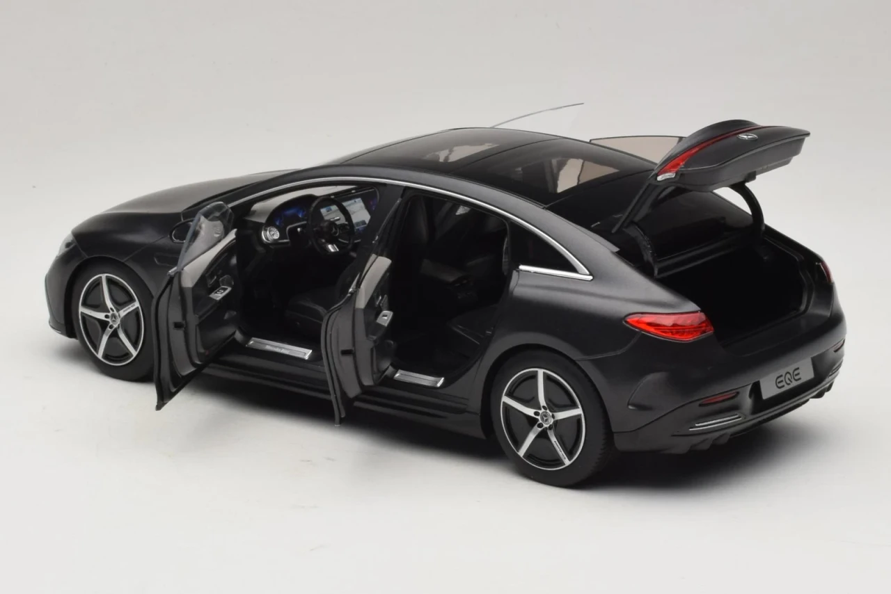 1/18 Dealer Edition 2022 Mercedes-Benz EQE (V295) (Graphite Grey Magno) Diecast Car Model