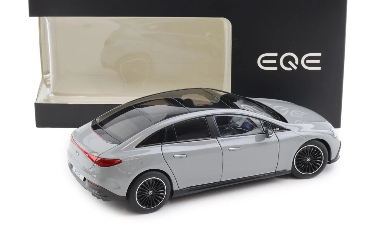 1/18 Dealer Edition 2022 Mercedes-Benz EQE (V295) (Alpine Grey) Diecast Car Model