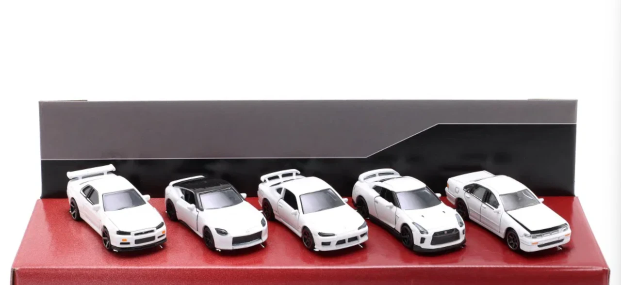 1/64 Majorette 5-Car Set Nissan Gift Pack (White) Diecast Car Models