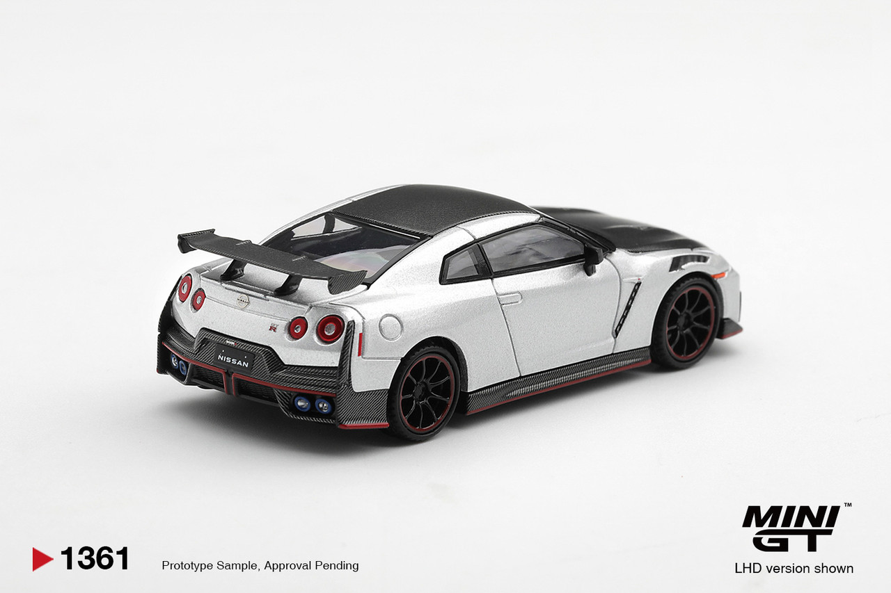 1/64 Mini GT 2024 Nissan Skyline GT-R R35 Nismo (Silver) Diecast Car Model