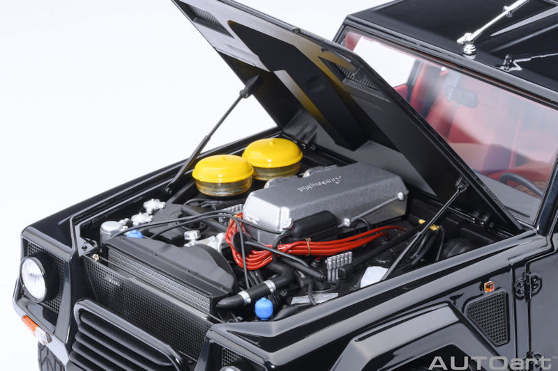 1/18 AUTOart Lamborghini LM002 (Nero Tenebre Black) Car Model