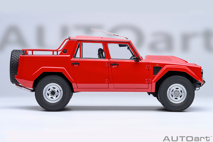 1/18 AUTOart Lamborghini LM002 (Rosso Siviglia Red) Car Model