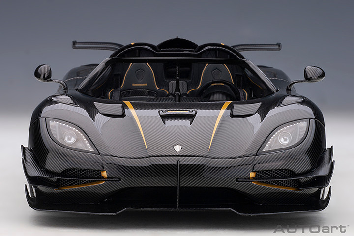 1/18 AUTOart Koenigsegg ONE:1 (Clear Carbon Fiber w/ Gold Stripes