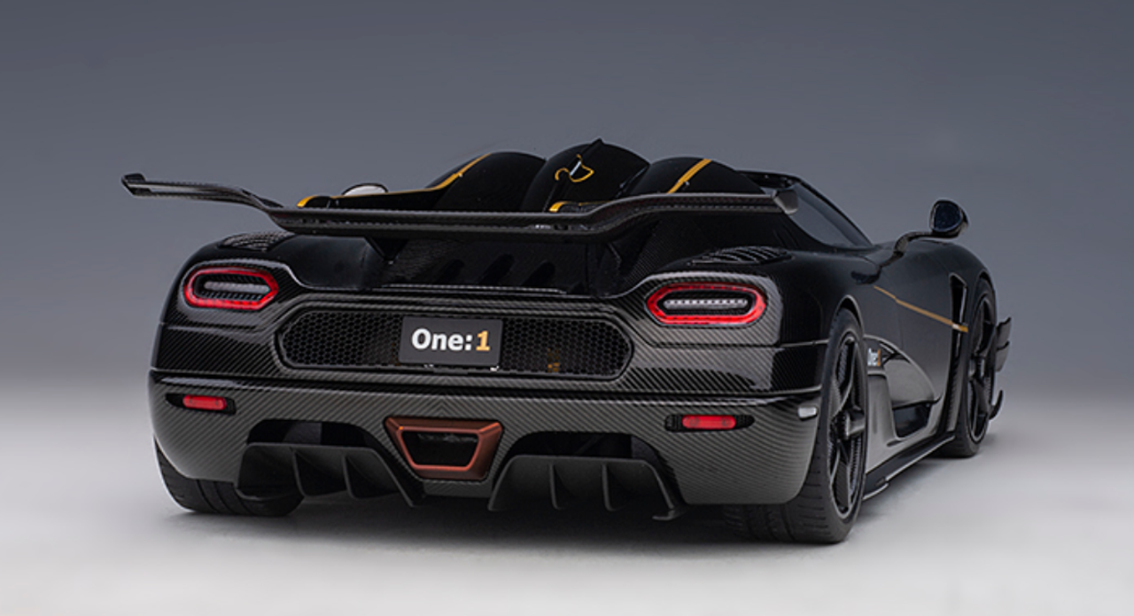 1/18 AUTOart Koenigsegg ONE:1 (Clear Carbon Fiber w/ Gold Stripes) Diecast Car Model 79019