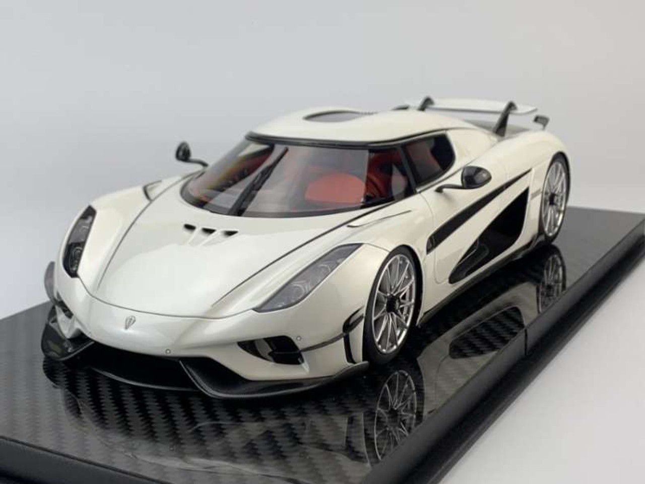 1/18 FA Frontiart Koenigsegg Regera (Pearl White) Resin Car Model Limited 299 Pieces