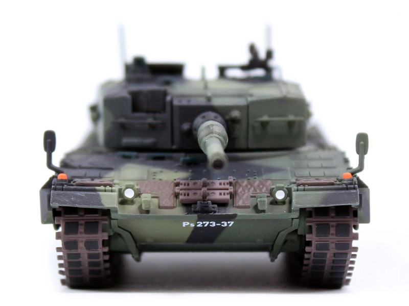 Leopard 2A4 Main Battle Tank "Finland" Finnish Army "Armor Premium" Series 1/72 Diecast Model by Panzerkampf