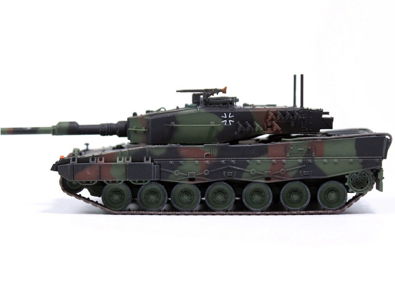 Leopard 2A4 Main Battle Tank "Bundeswehr 361st Panzer Battalion Certain Challenge West Germany" (1988) West German Army "Armor Premium" Series 1/72 Diecast Model by Panzerkampf