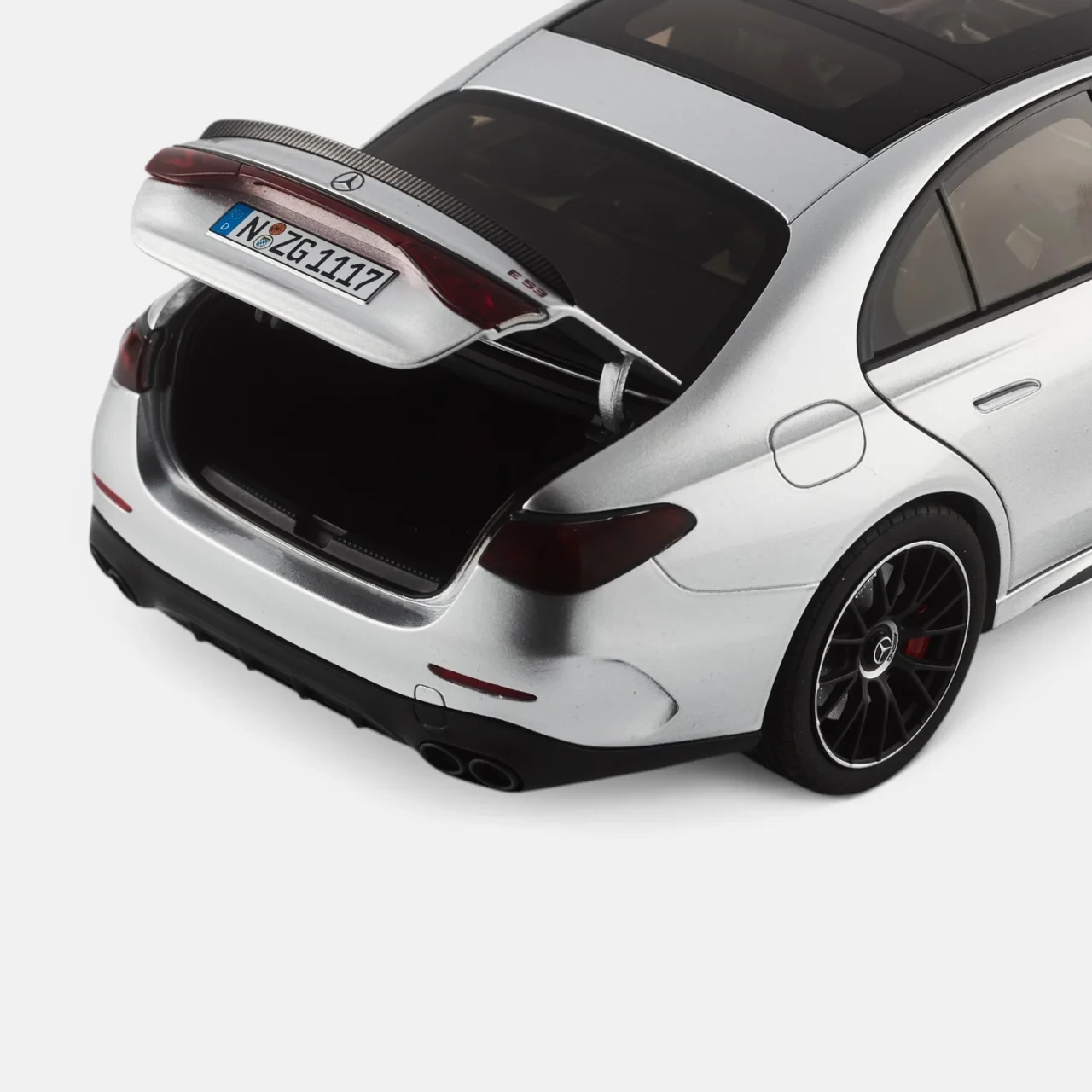 1/18 NZG 2025 Mercedes-AMG E 53 Hybrid 4MATIC+ W214 (Hightech Silver) Diecast Car Model