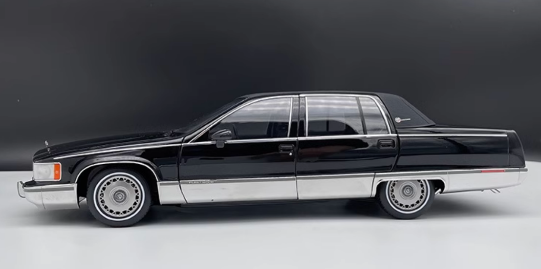 1/18 Dealer Edition 1992-1994 Cadillac Fleetwood (Black with Black Interior) Diecast Car Model