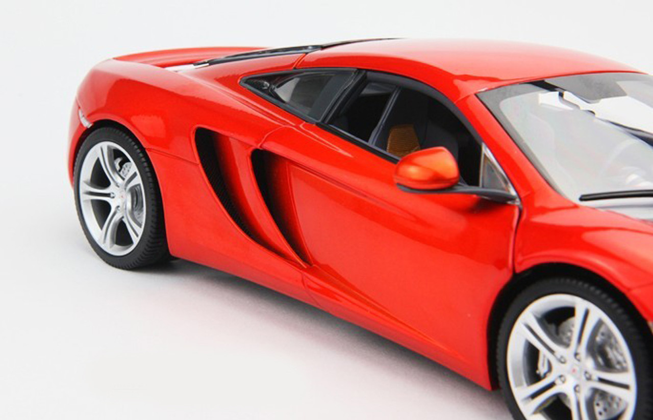 1/18 MINICHAMPS McLaren MP4-12C (ORANGE) Diecast Car Model