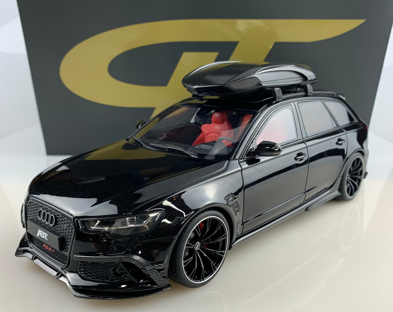 格安100%新品GT Spirit 1/18 Audi アウディ TT RS 乗用車