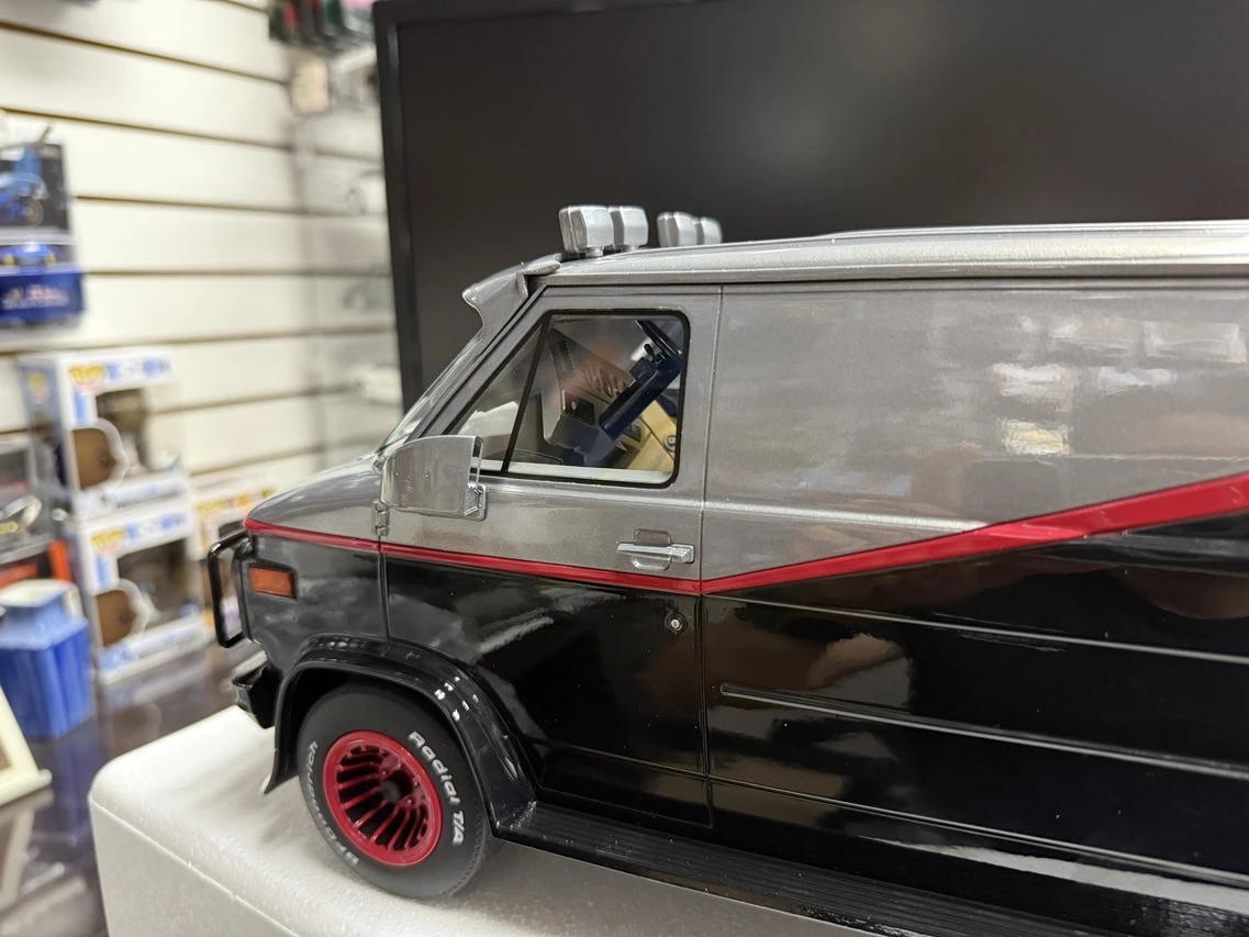 DAMAGED AS-IS (#1) 1/12 Scale 1983 GMC Vandura Black "The A-Team" Diecast Model Car by Greenlight