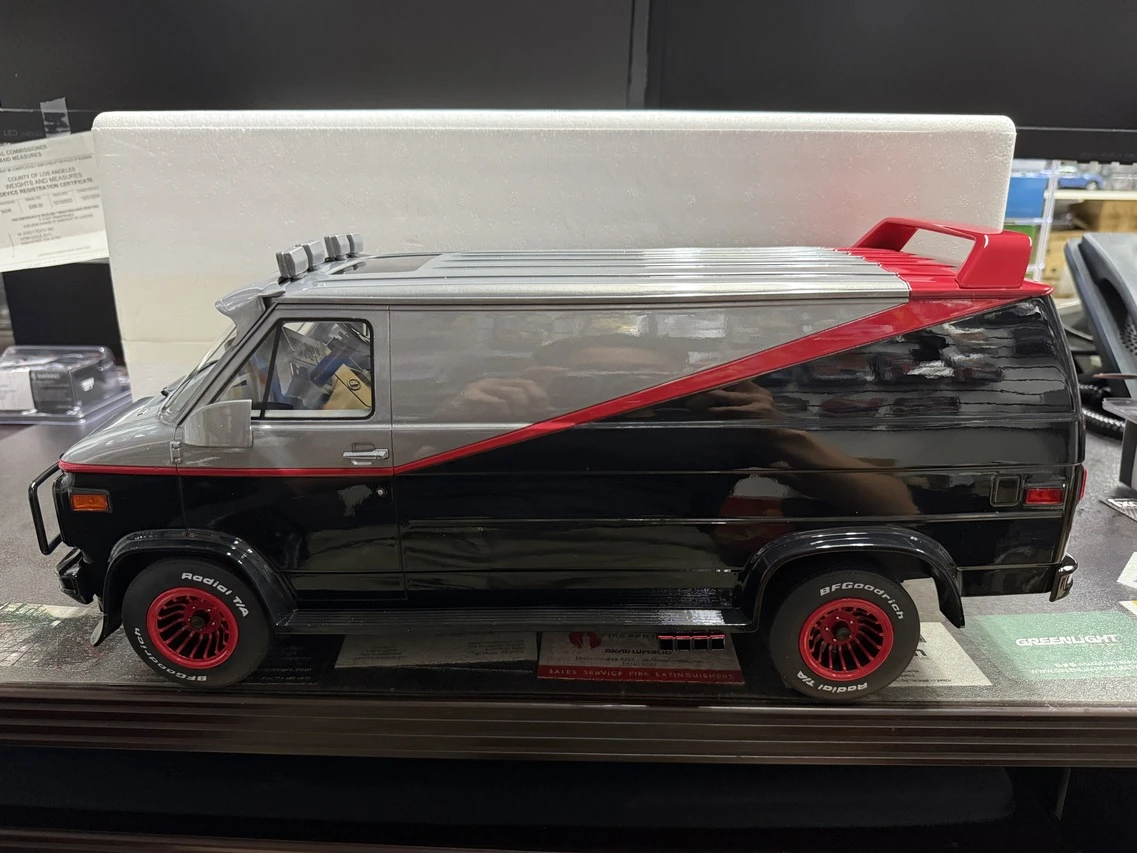 DAMAGED AS-IS (#1) 1/12 Scale 1983 GMC Vandura Black "The A-Team" Diecast Model Car by Greenlight
