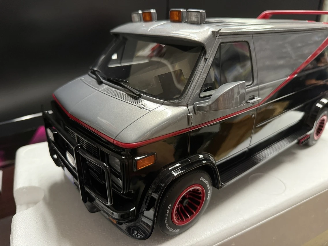 DAMAGED AS-IS (#1) 1/12 Scale 1983 GMC Vandura Black "The A-Team" Diecast Model Car by Greenlight