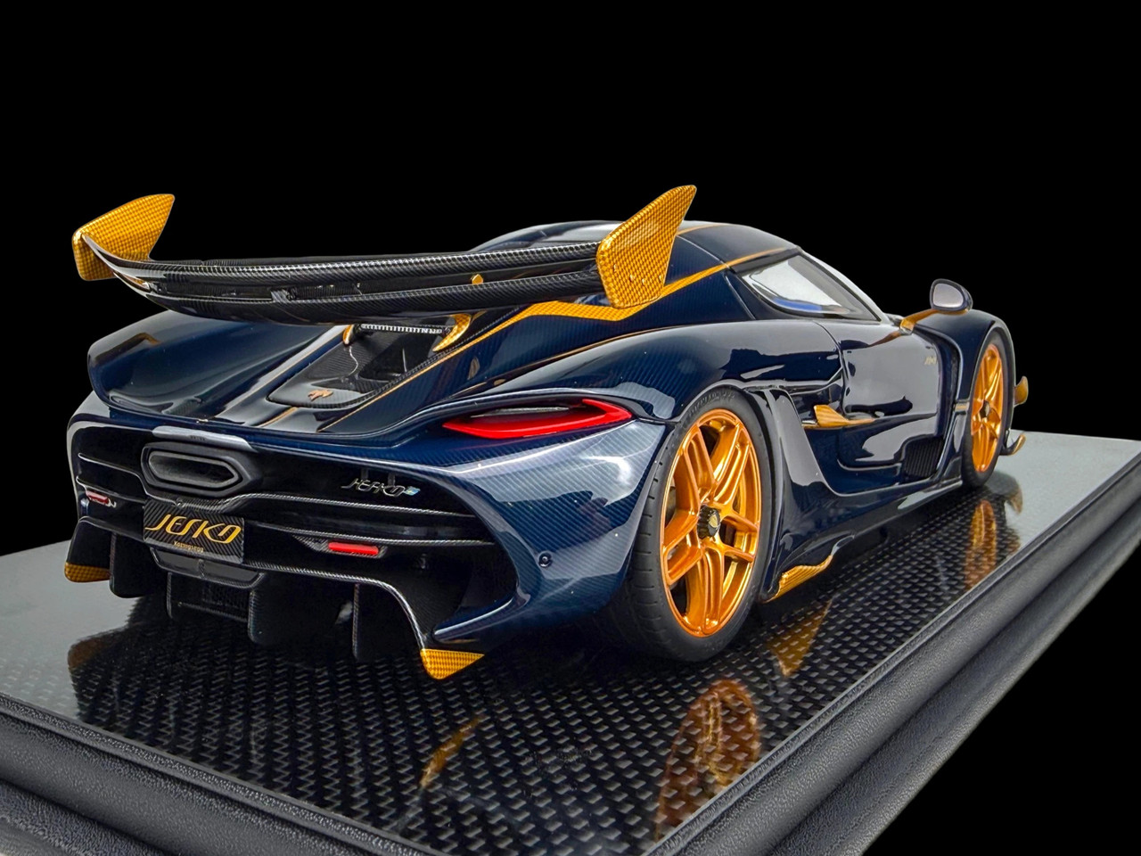 1/18 Frontiart Koenigsegg Jesko #7320 Blue Tinted Carbon Car Model Limited 100 Pieces